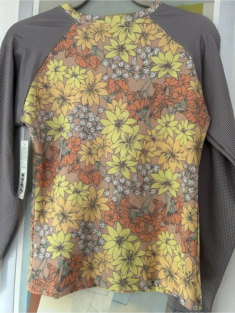Seea Doheny rashguard in Neo